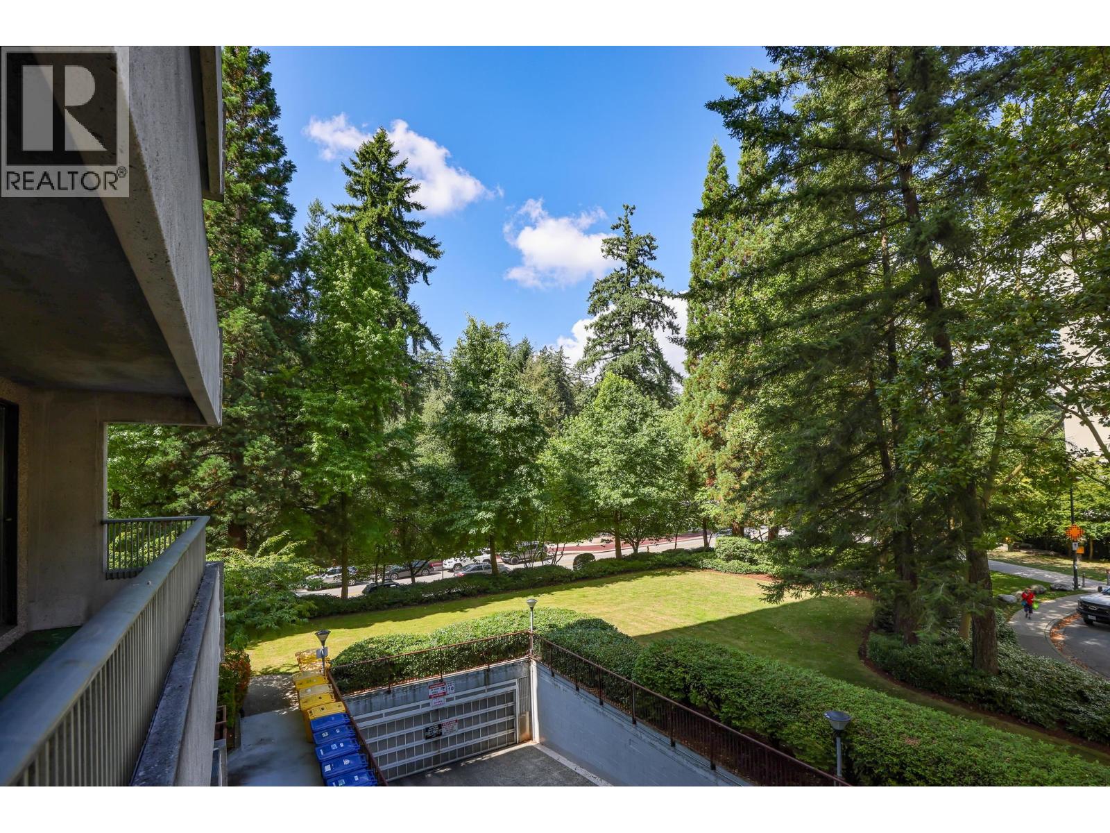 Photo 27 of 302 4134 Maywood Street, Burnaby BC