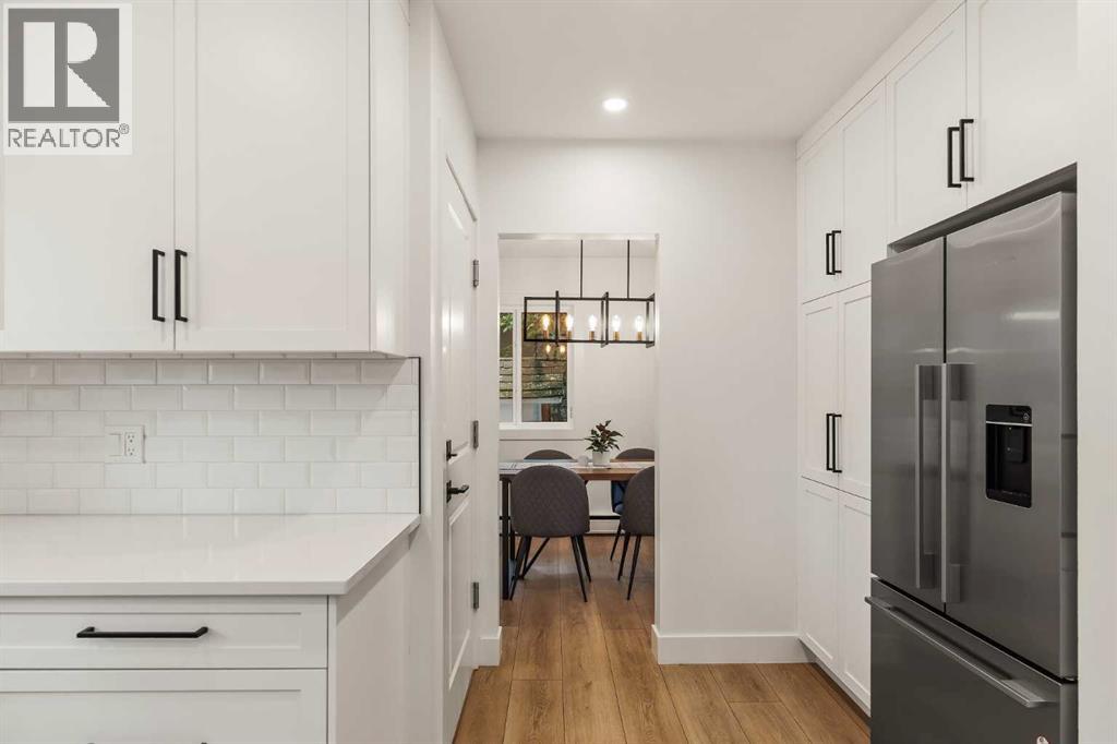 Photo 10 of 25 Kirby Place Sw, Calgary AB