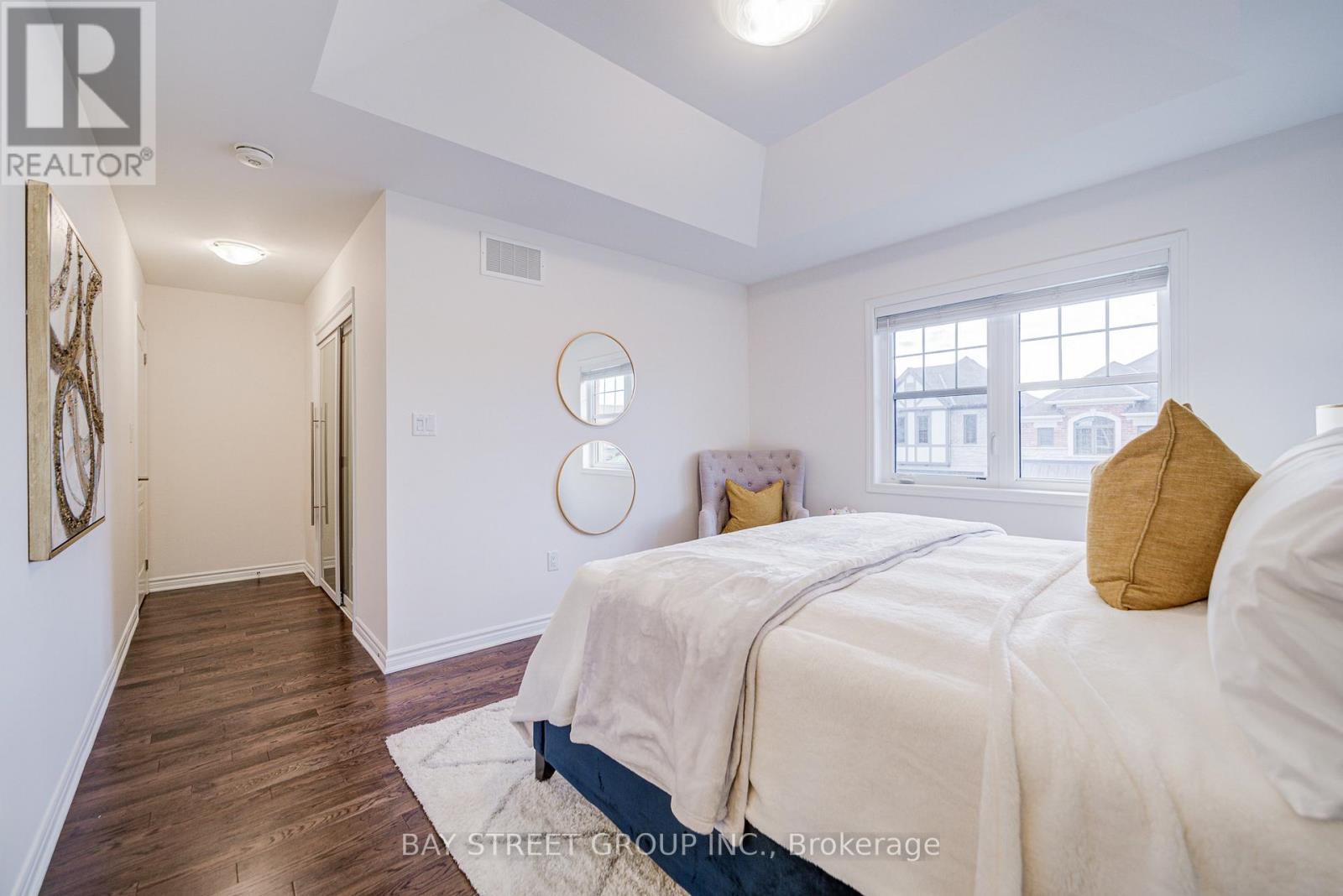 Photo 26 of 160 Westfield Drive, Whitby ON