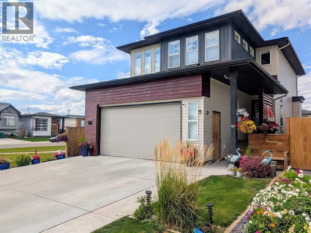 Photo 1 of 7 Greywolf Road N, Lethbridge AB