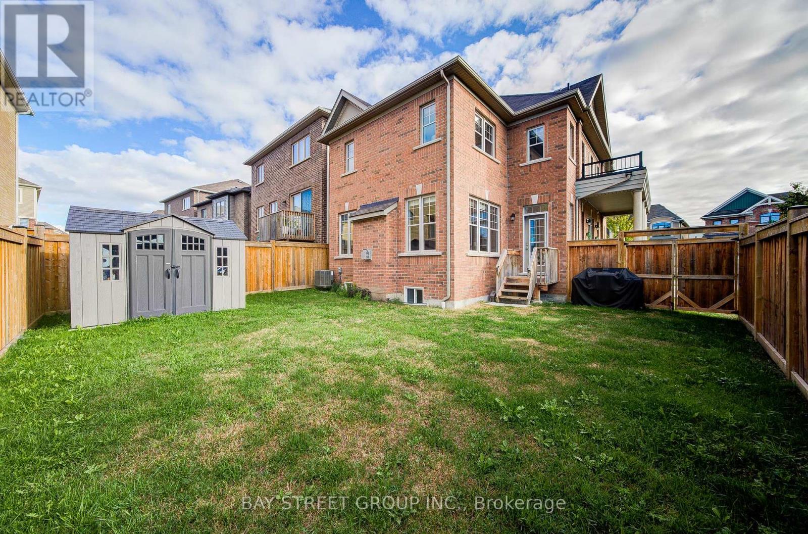 Photo 40 of 160 Westfield Drive, Whitby ON