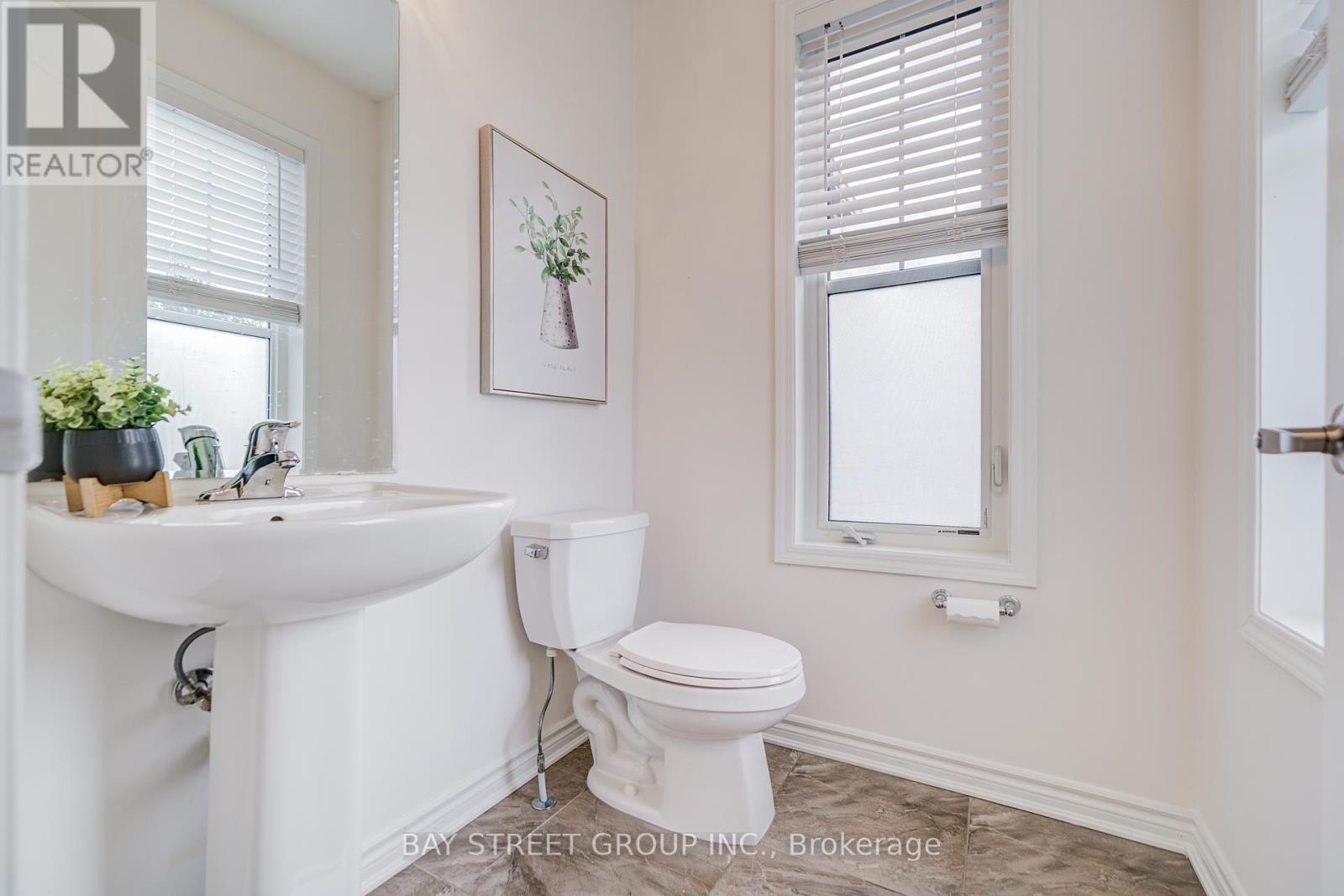 Photo 7 of 160 Westfield Drive, Whitby ON