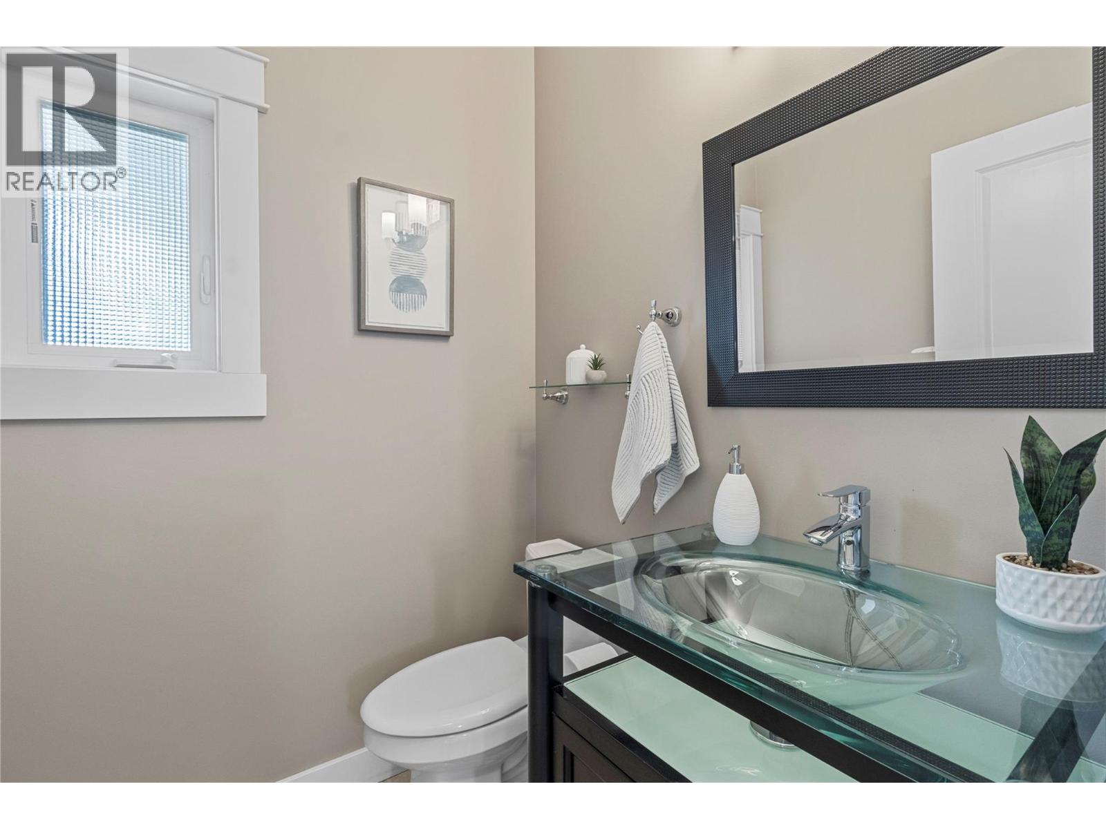 2734 Golf Course Drive, Blind Bay