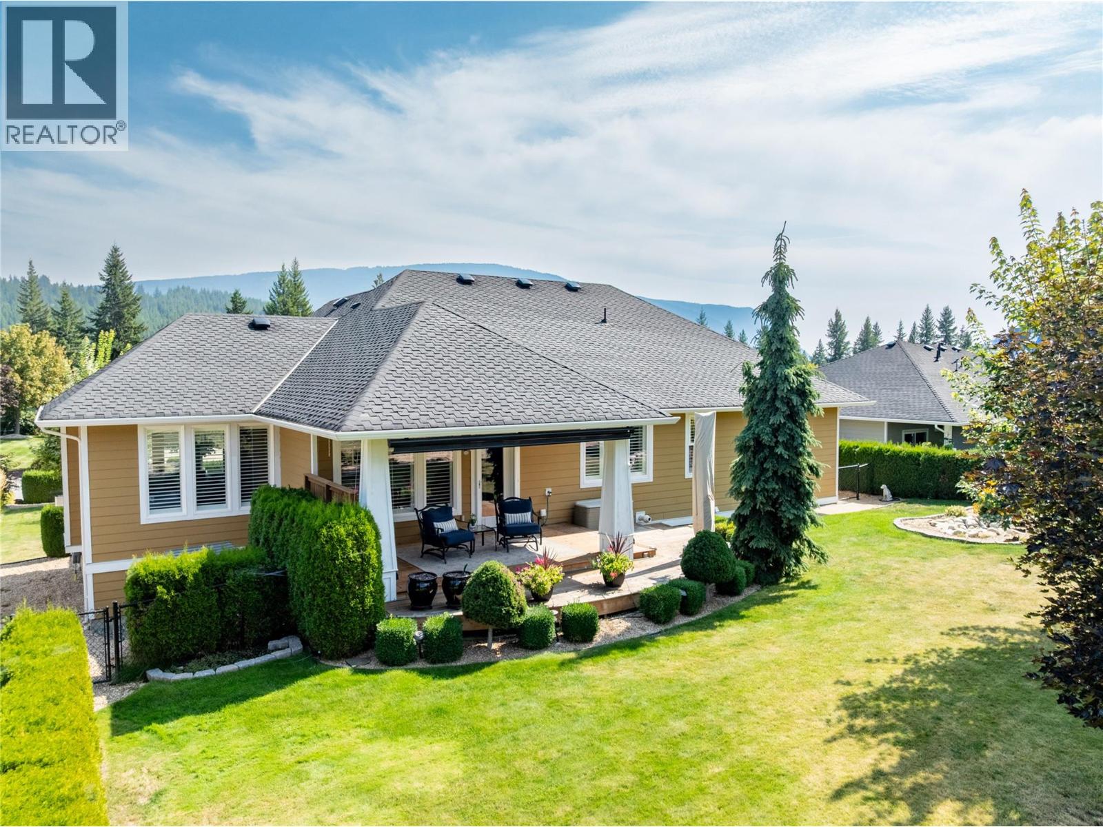 2734 Golf Course Drive, Blind Bay
