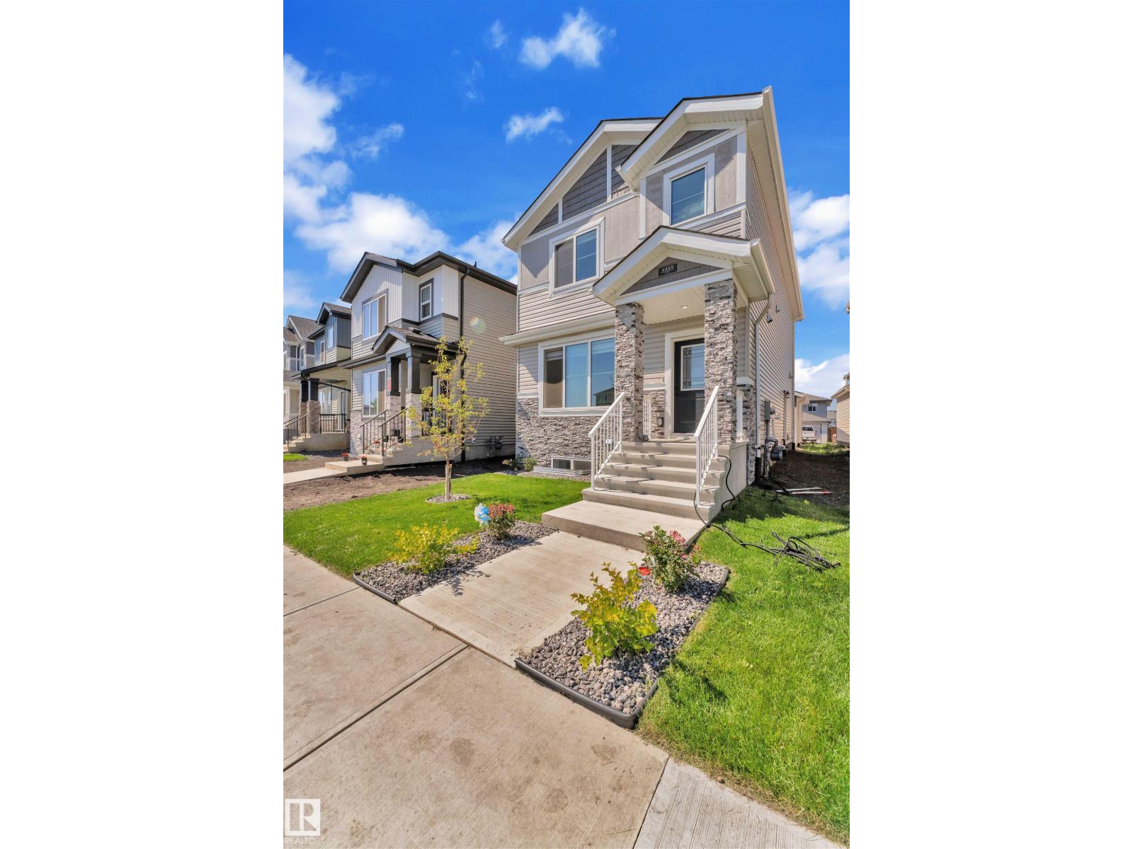 Photo 6 of 4409 37 St, Beaumont AB