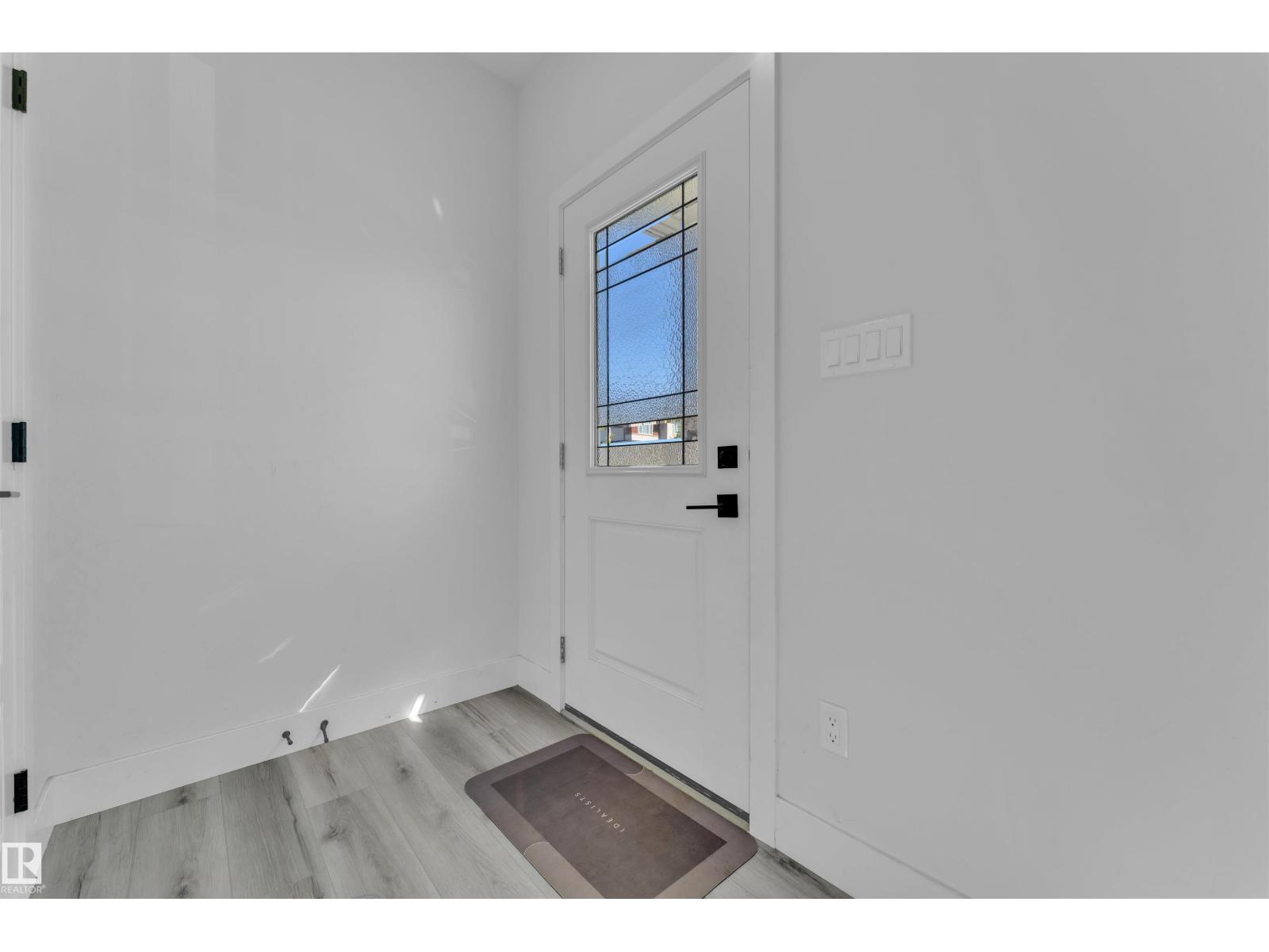 Photo 8 of 4409 37 St, Beaumont AB