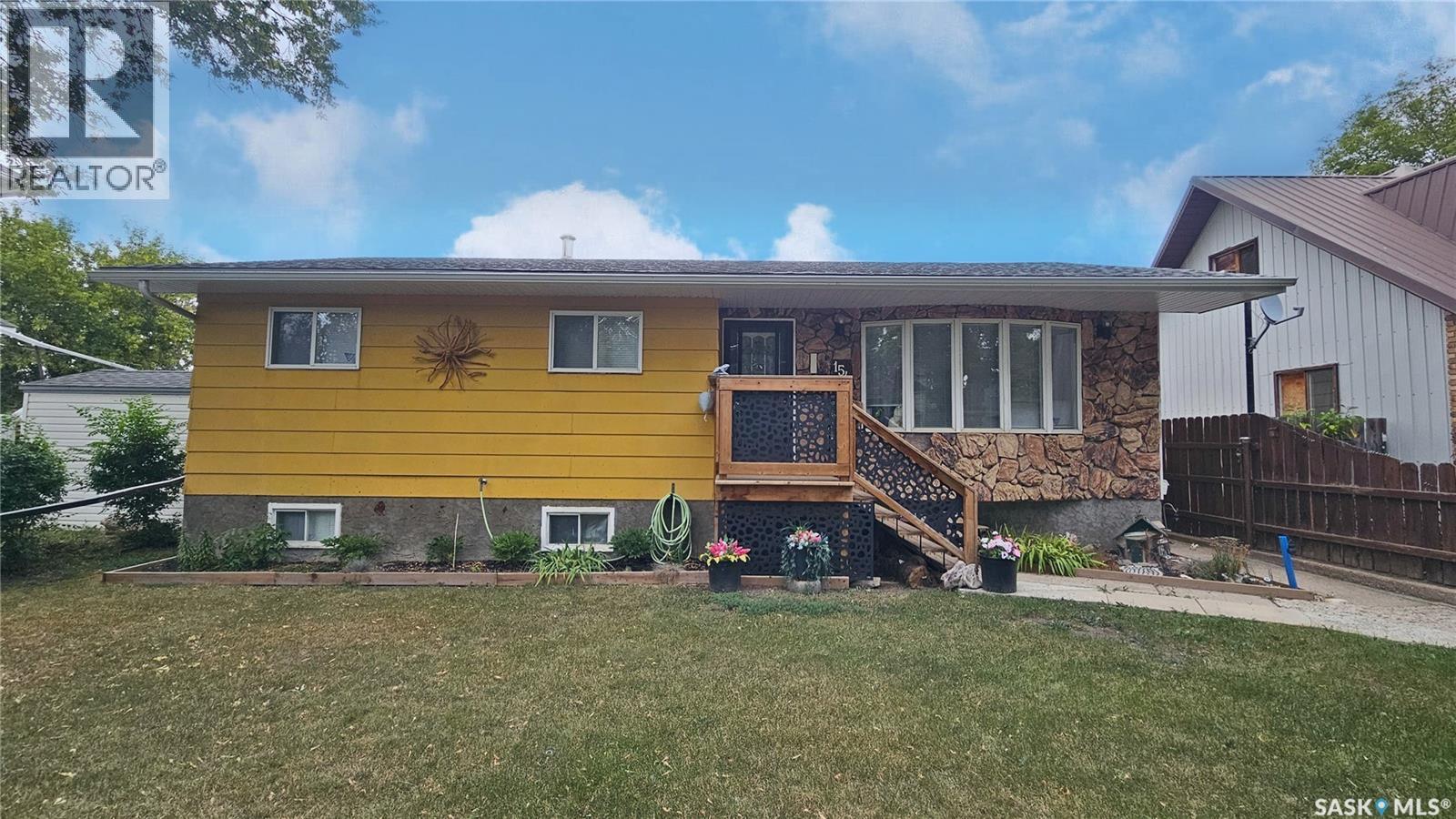 Photo 1 of 154 Coteau Street W, Moose Jaw SK