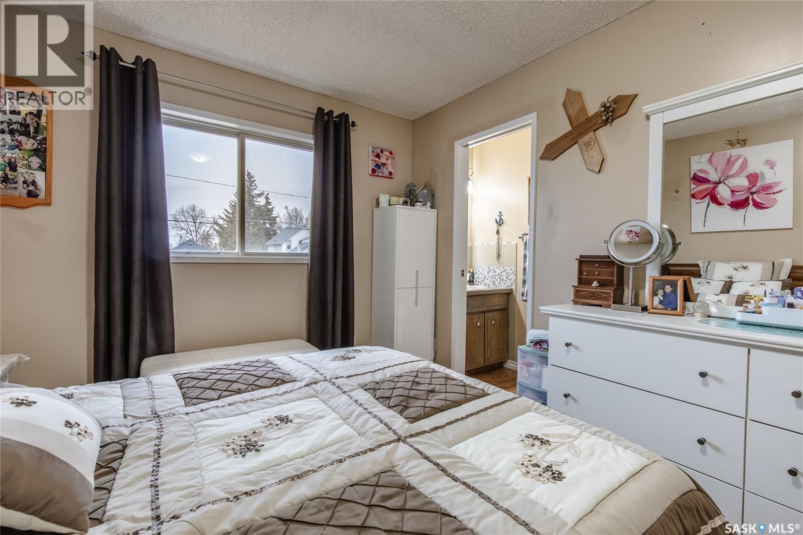 Photo 19 of 154 Coteau Street W, Moose Jaw SK