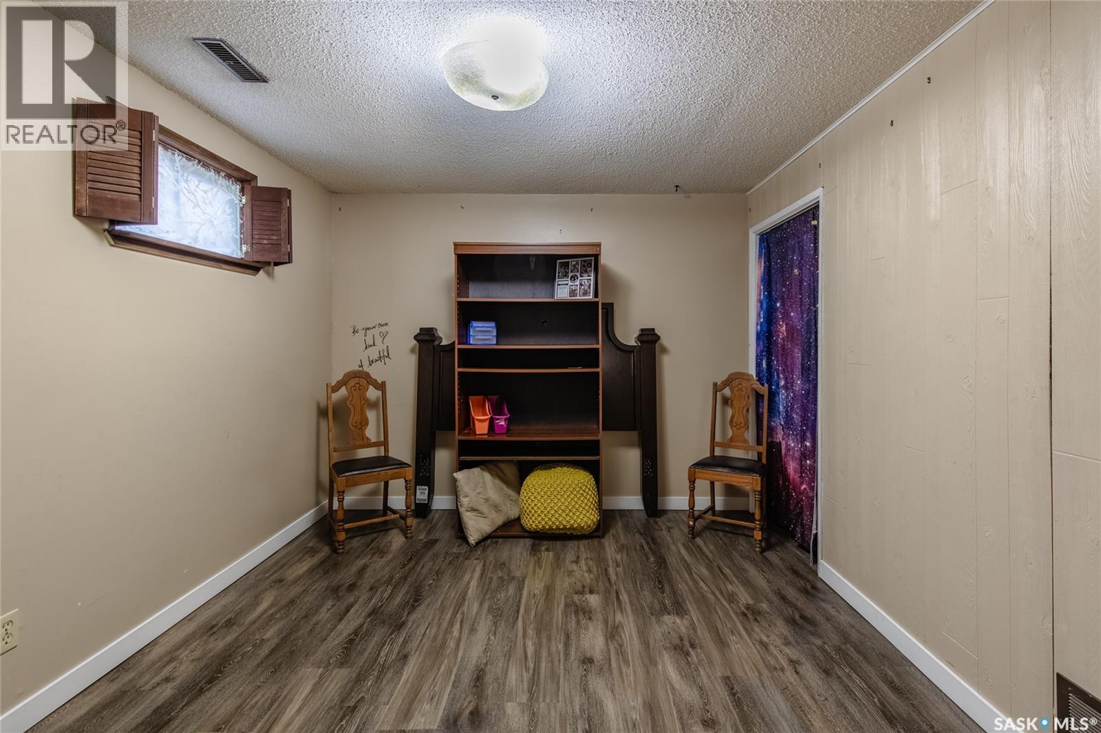 Photo 36 of 154 Coteau Street W, Moose Jaw SK