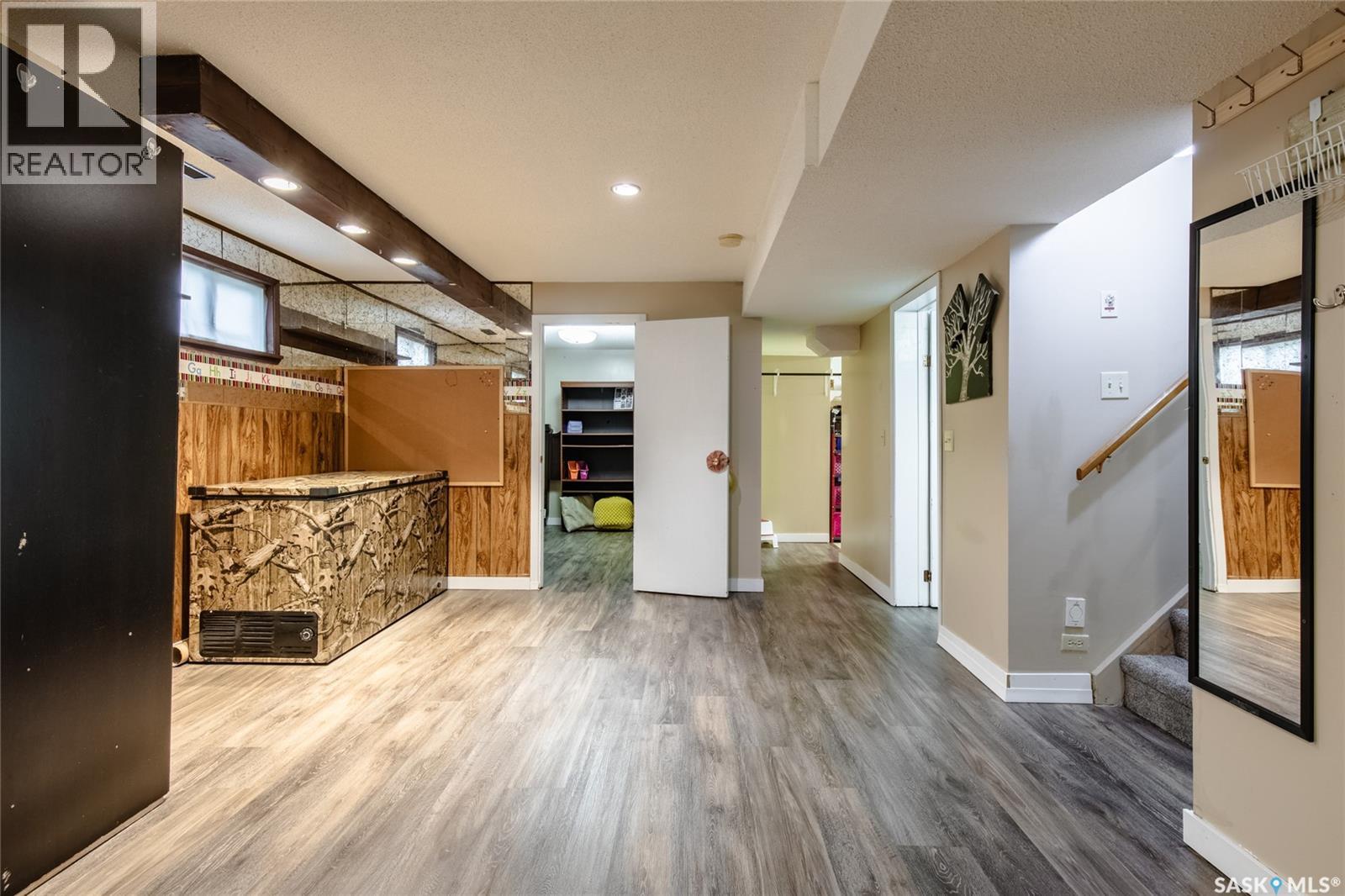 Photo 34 of 154 Coteau Street W, Moose Jaw SK