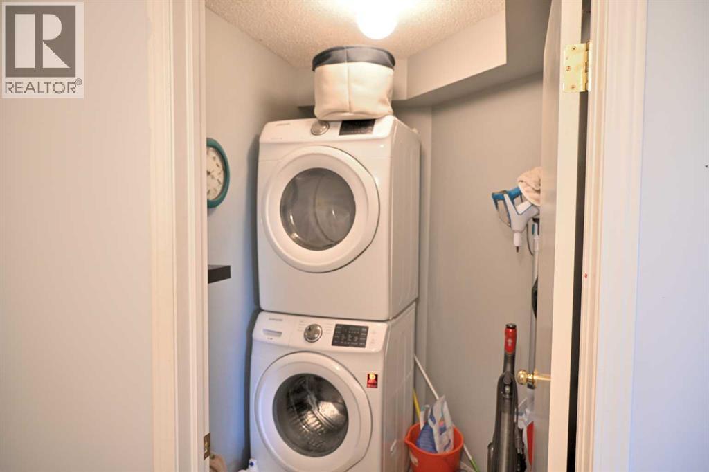 Photo 12 of 1408 A 604 8 Street Sw, Airdrie AB