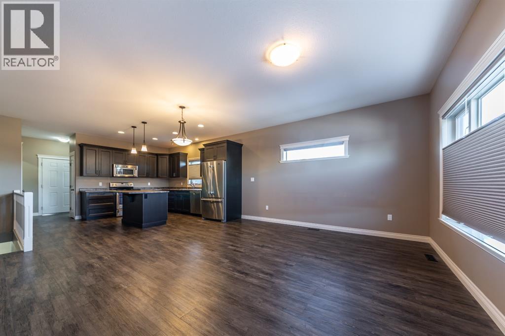 Photo 10 of 15 2715 73 Avenue, Lloydminster AB