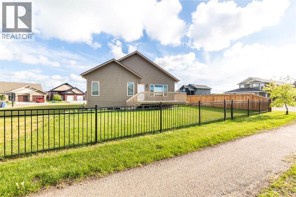 Photo 24 of 15 2715 73 Avenue, Lloydminster AB