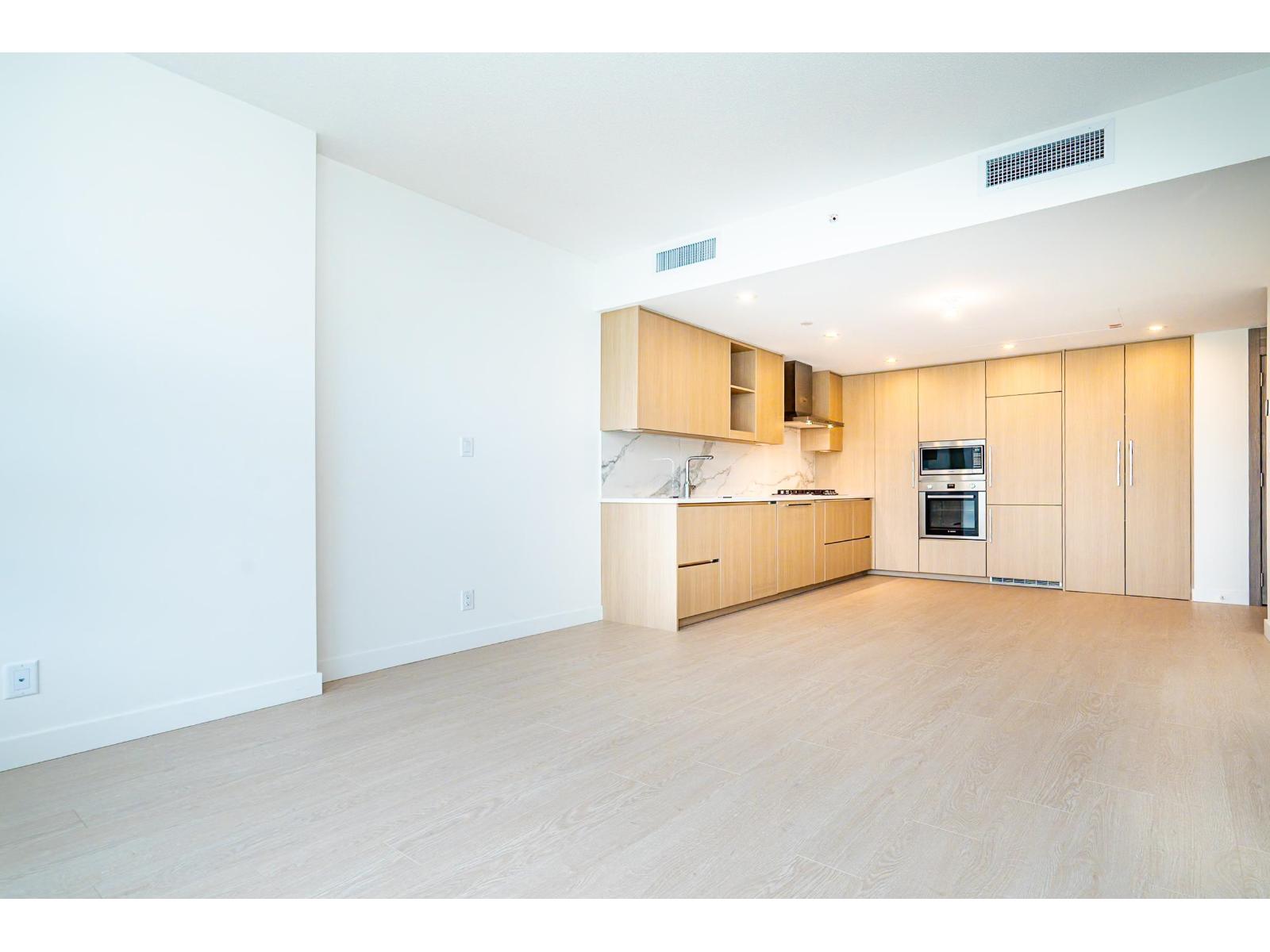 Photo 16 of 611 13778 100 Avenue, Surrey BC