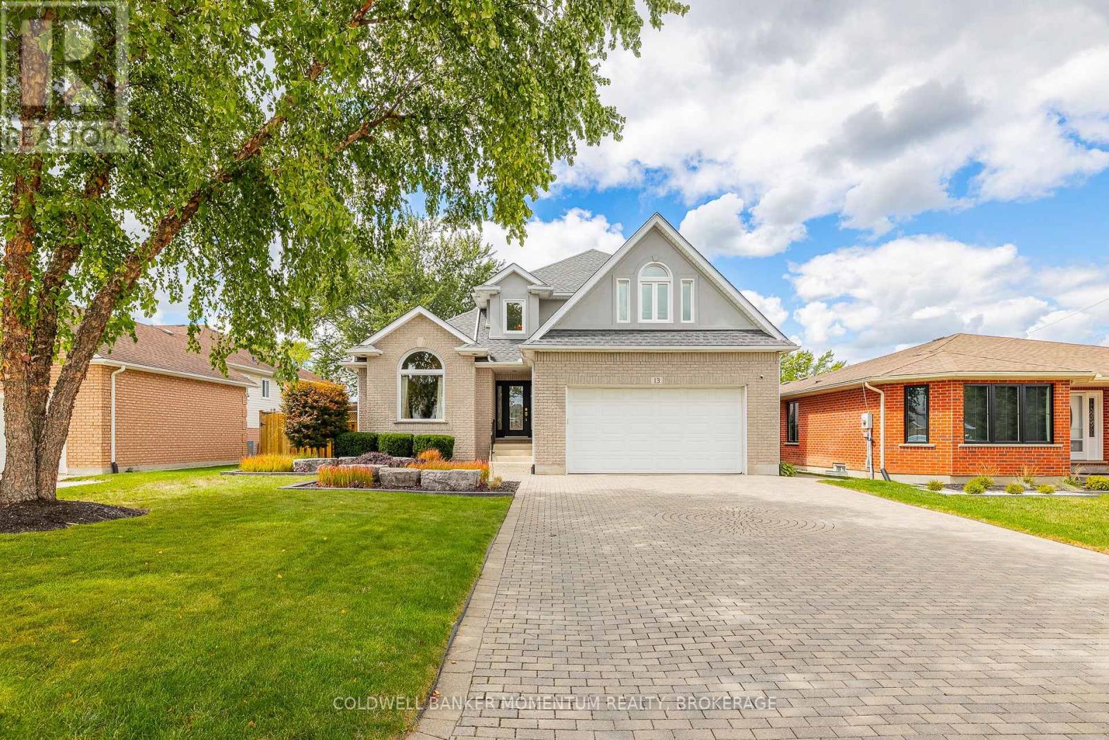 Photo 1 of 13 Willow Court, Thorold ON