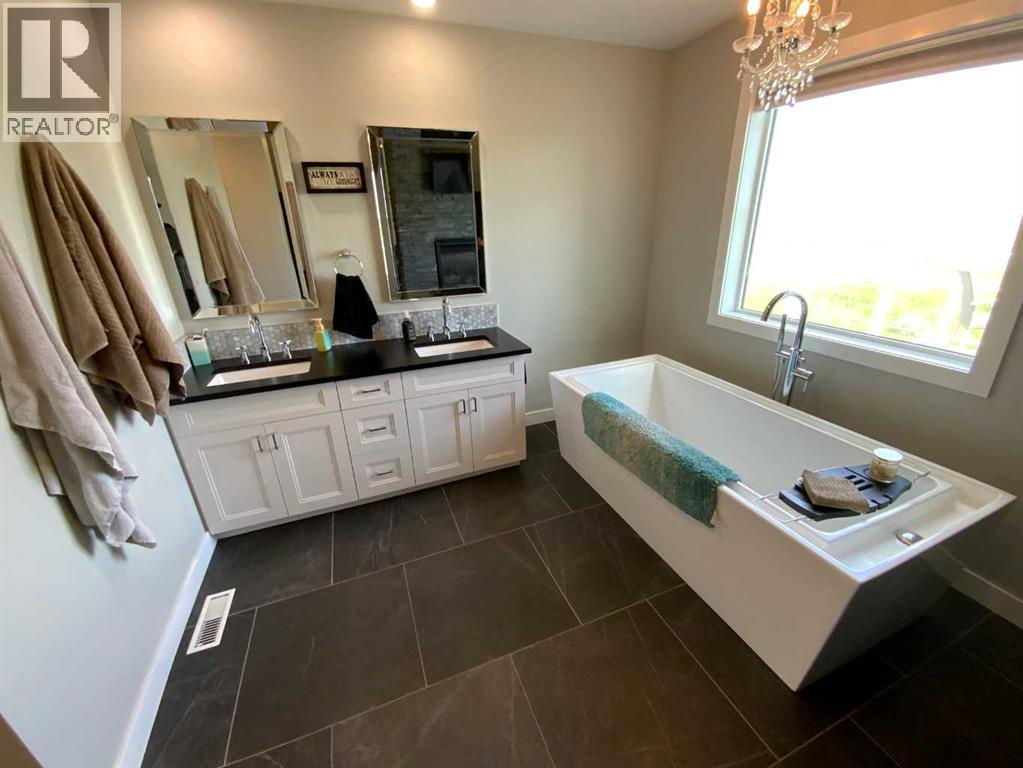 Photo 20 of 1094 5 A Avenue Se, Three Hills AB
