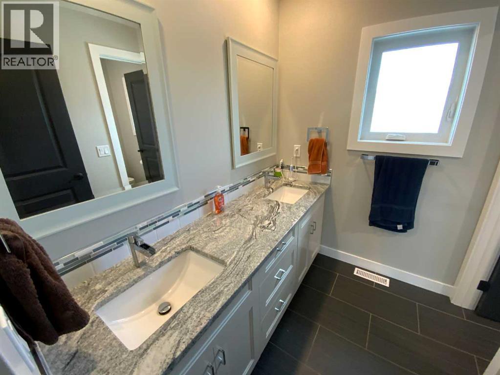 Photo 28 of 1094 5 A Avenue Se, Three Hills AB