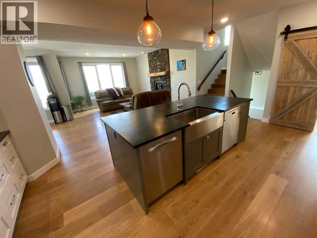 Photo 11 of 1094 5 A Avenue Se, Three Hills AB