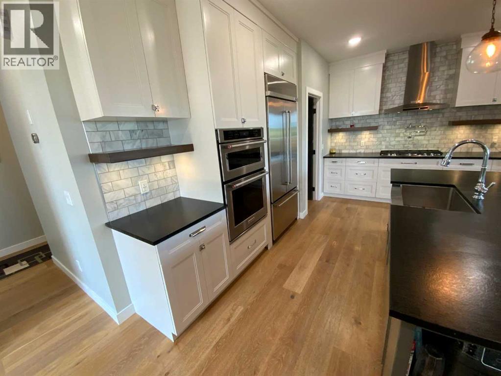Photo 12 of 1094 5 A Avenue Se, Three Hills AB