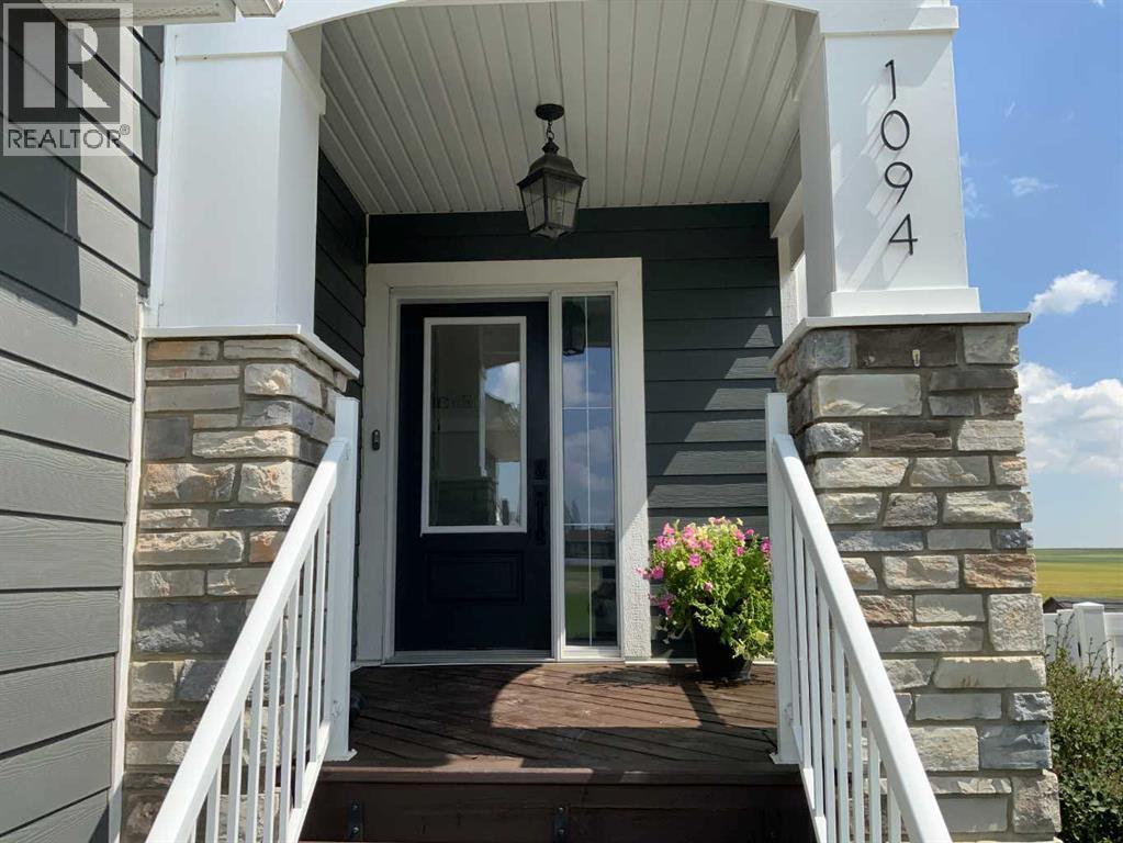 Photo 4 of 1094 5 A Avenue Se, Three Hills AB