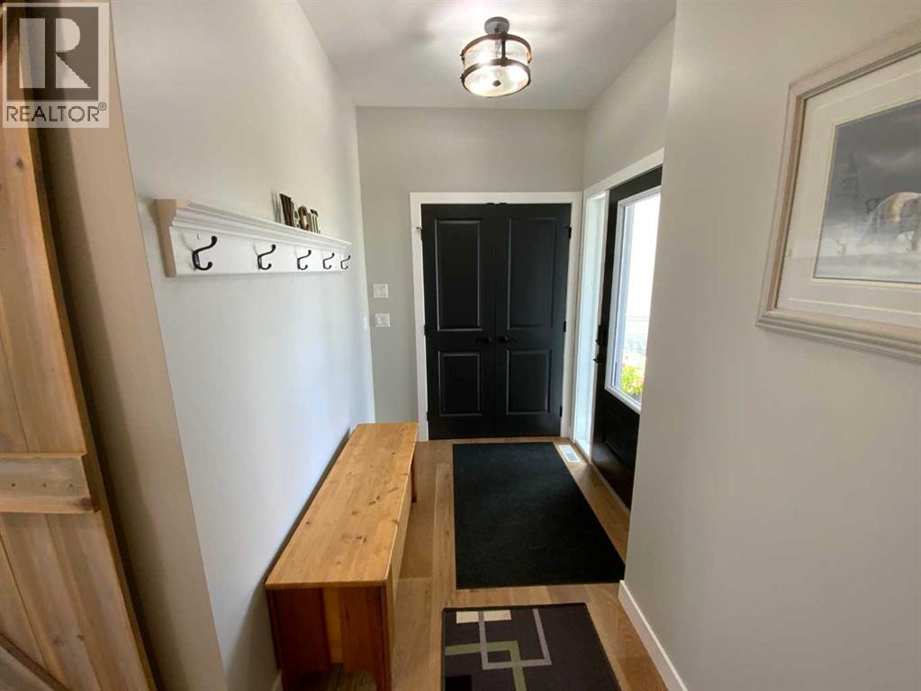 Photo 5 of 1094 5 A Avenue Se, Three Hills AB