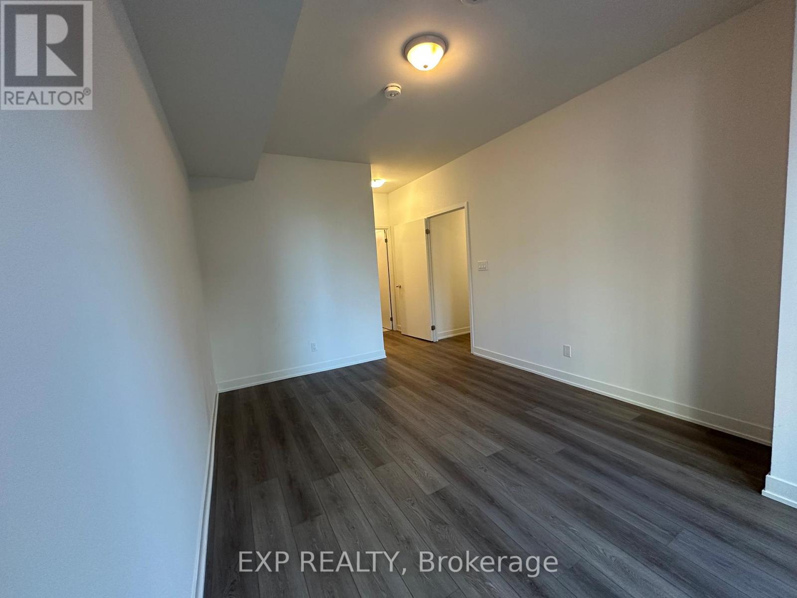 Photo 14 of 618 38 Simcoe Promenade, Markham ON