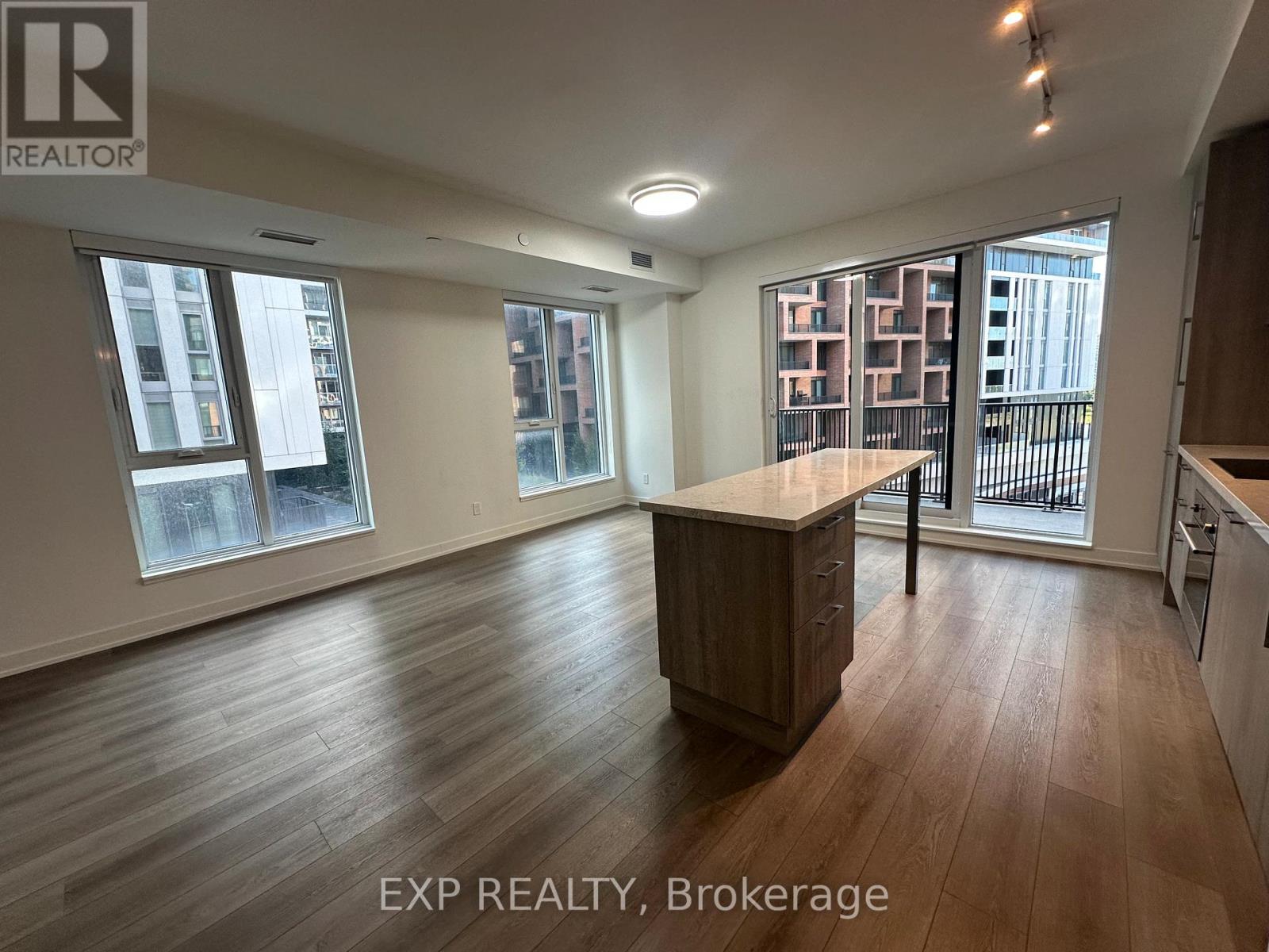 Photo 1 of 618 38 Simcoe Promenade, Markham ON