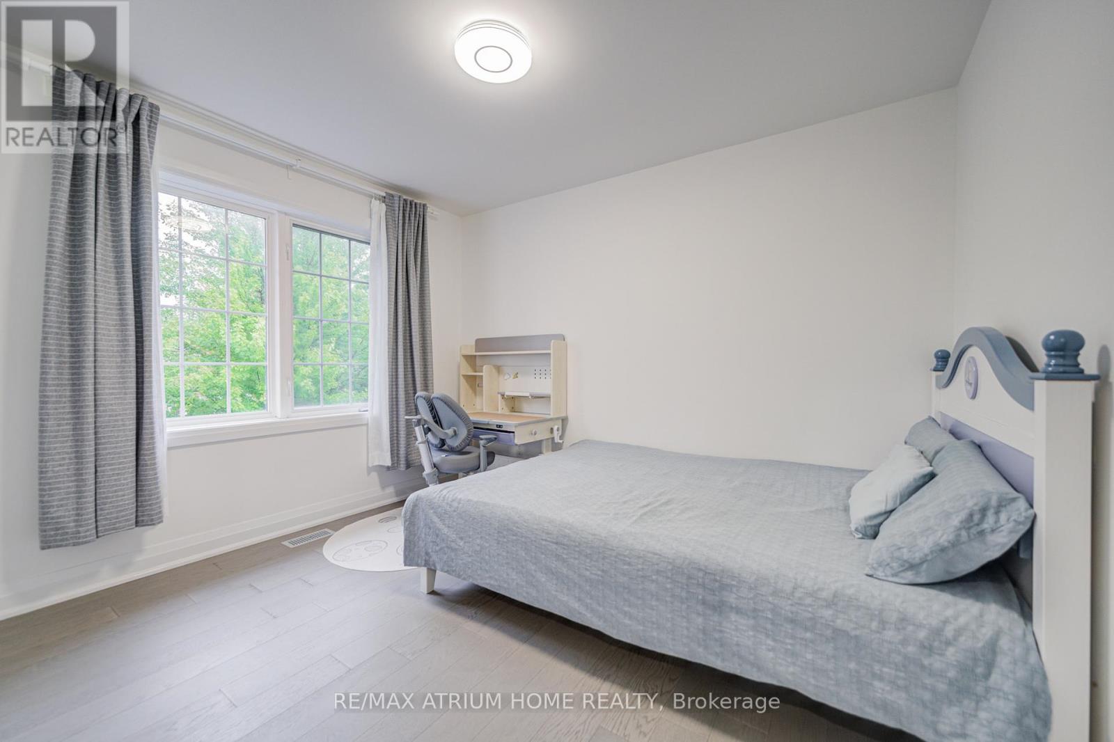 Photo 31 of 37 Landsdown Crescent, Markham ON