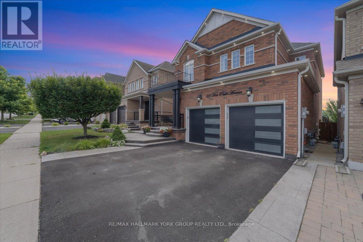 Photo 3 of 28 West Park Avenue, Bradford West Gwillimbury ON