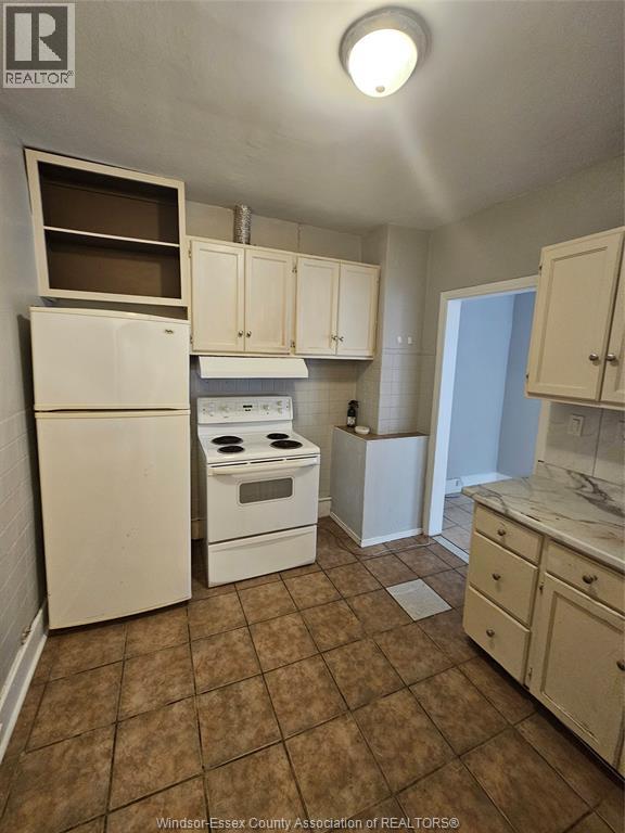 Photo 11 of 900 904 Elsmere Avenue Unit 902, Windsor ON