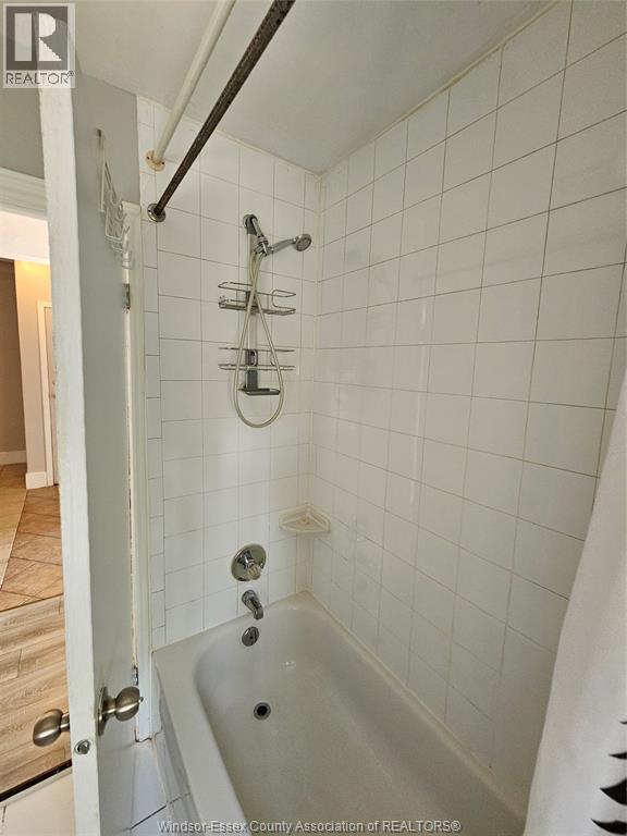 Photo 12 of 900 904 Elsmere Avenue Unit 902, Windsor ON