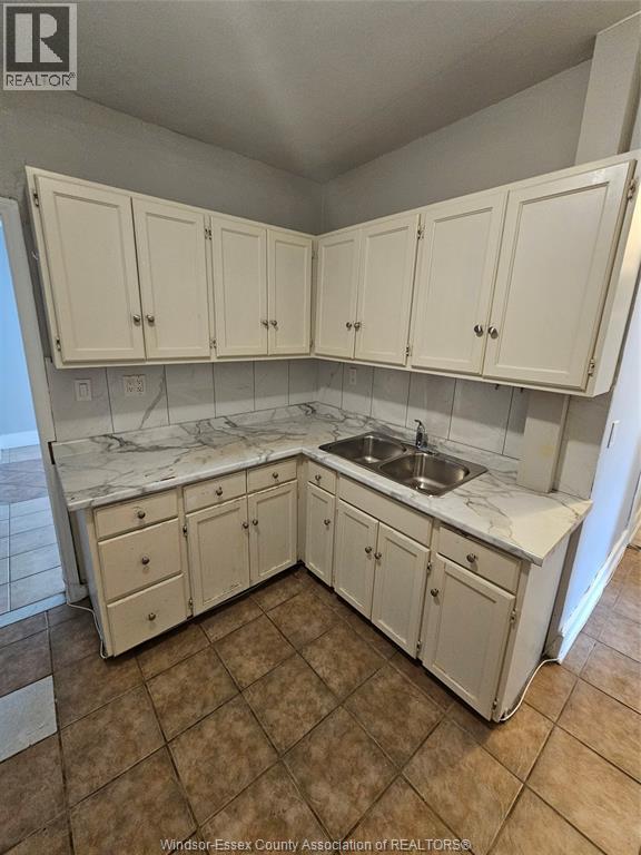 Photo 9 of 900 904 Elsmere Avenue Unit 902, Windsor ON