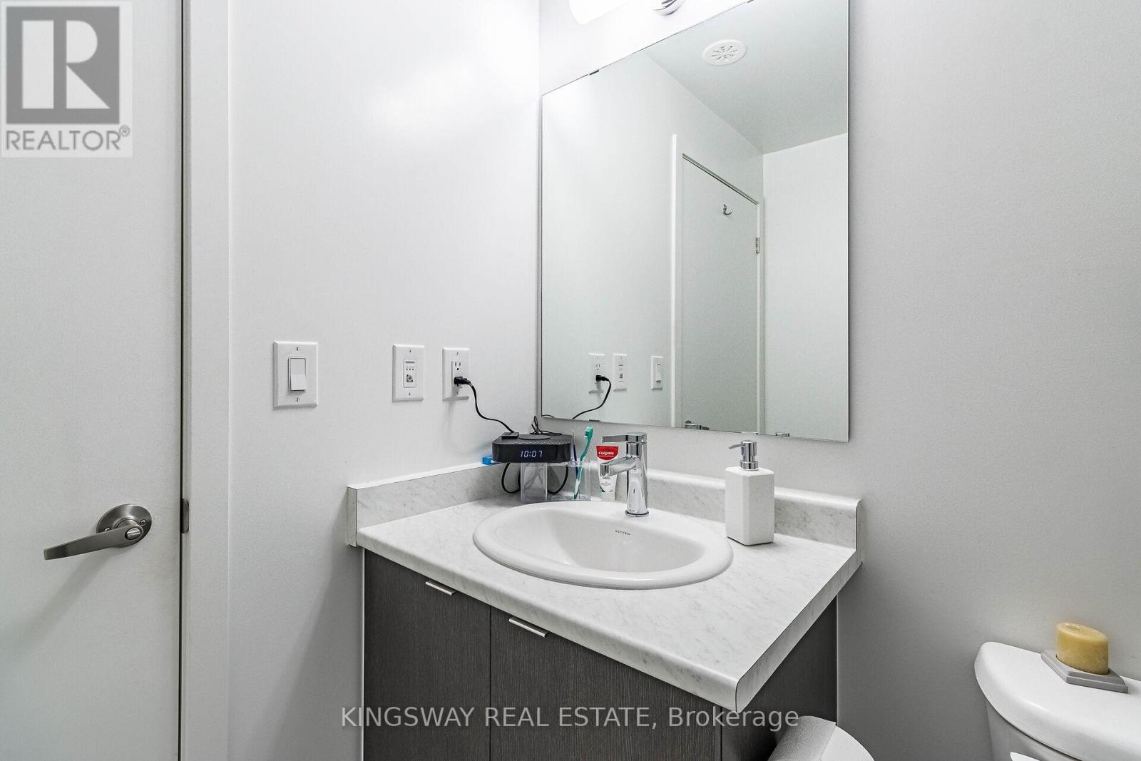 Photo 18 of 101 120 Canon Jackson Drive, Toronto ON
