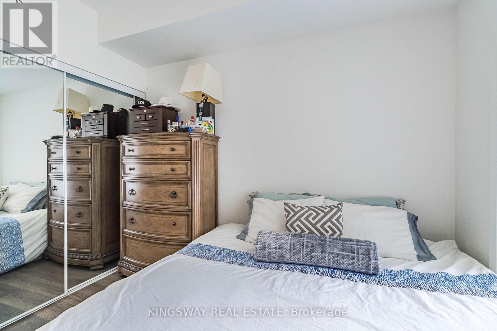 Photo 20 of 101 120 Canon Jackson Drive, Toronto ON