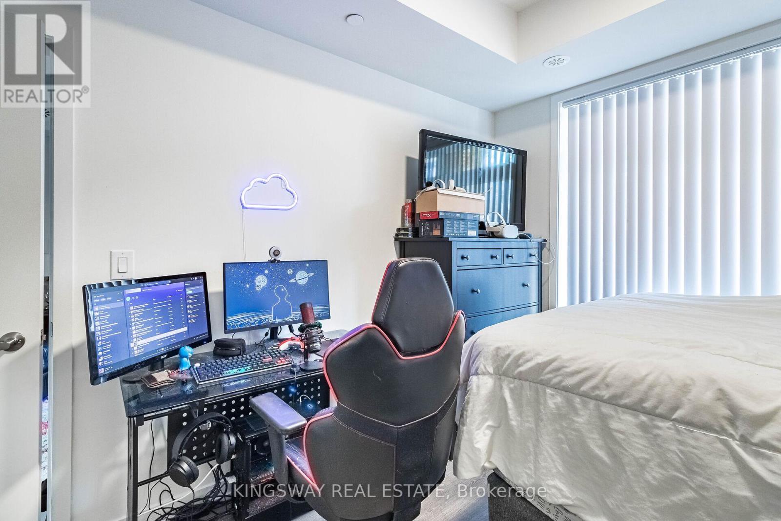 Photo 25 of 101 120 Canon Jackson Drive, Toronto ON