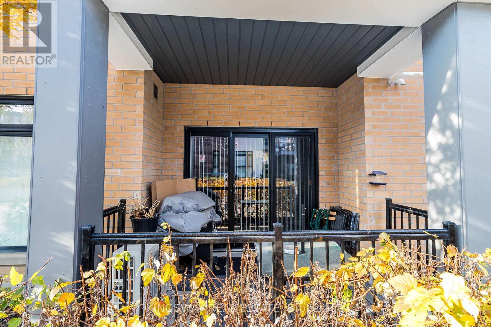 Photo 4 of 101 120 Canon Jackson Drive, Toronto ON
