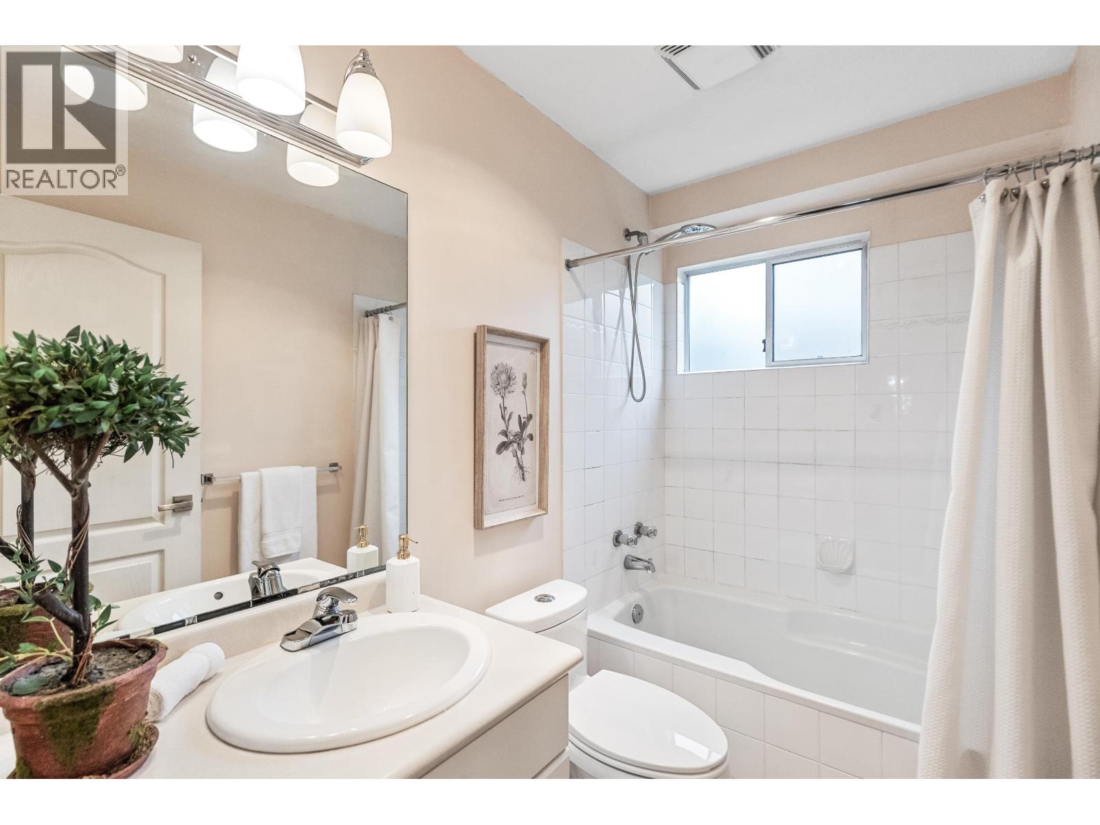Photo 24 of 13 12071 232 B Street, Maple Ridge BC