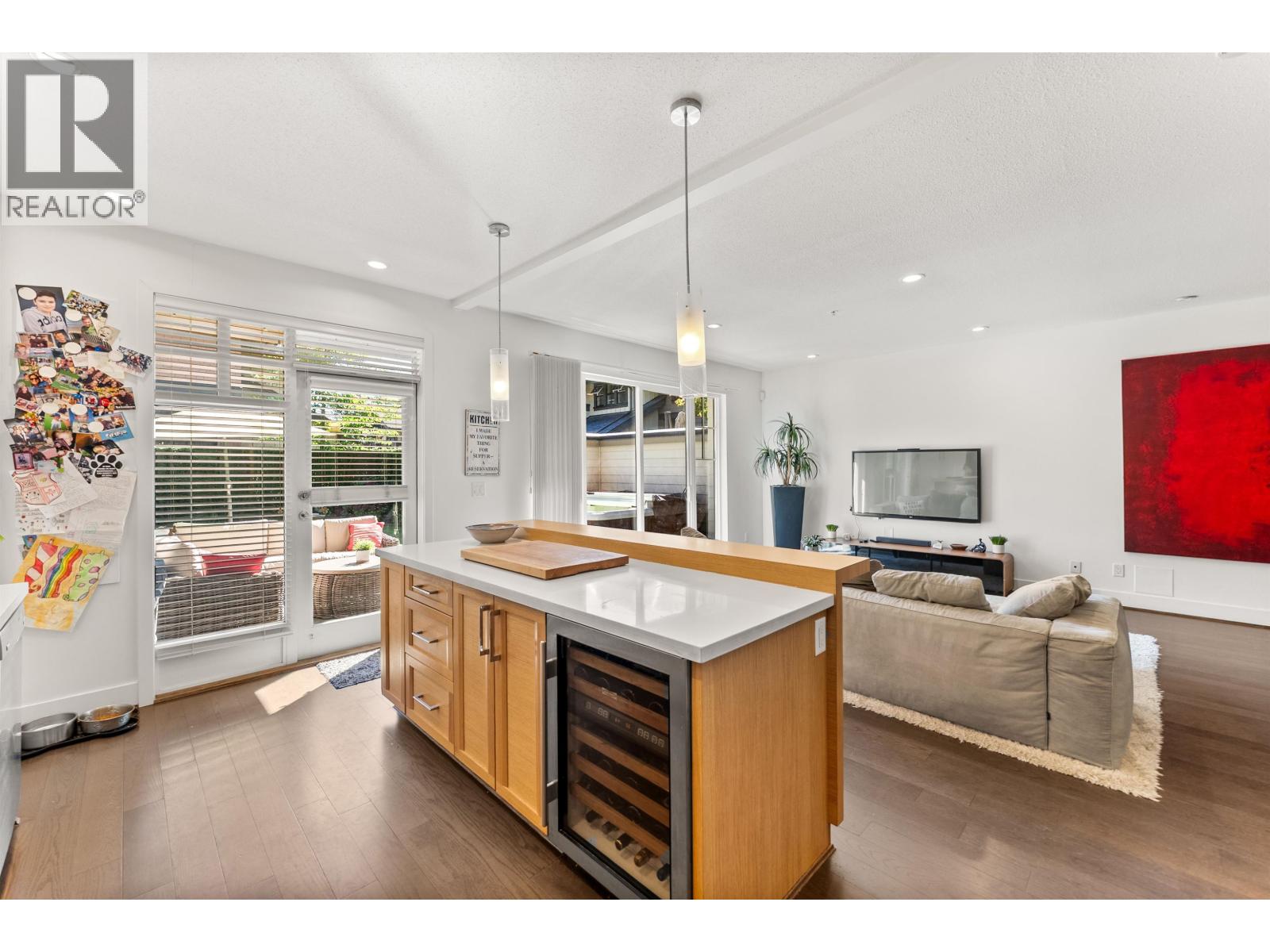 Photo 11 of 41 3639 Aldercrest Drive, North Vancouver BC