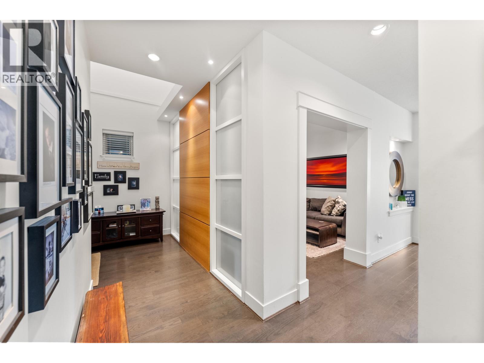 Photo 20 of 41 3639 Aldercrest Drive, North Vancouver BC