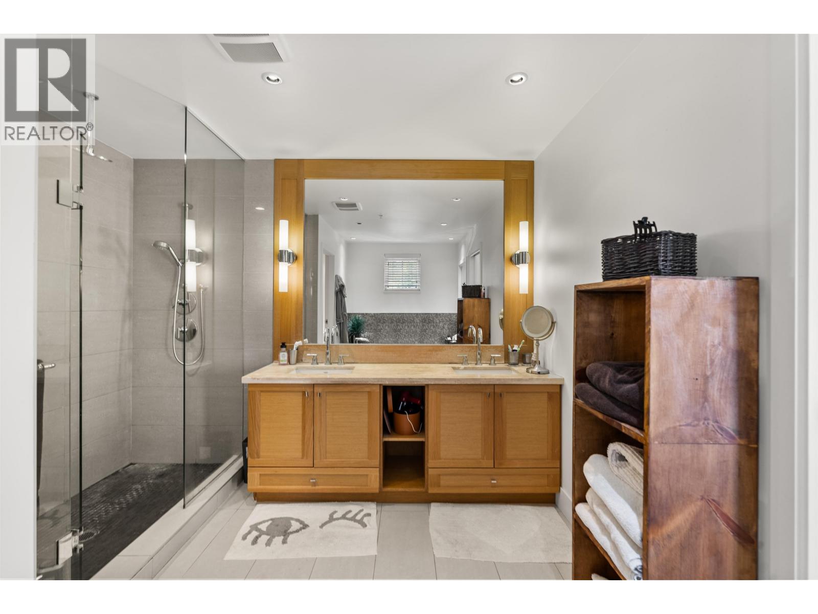 Photo 27 of 41 3639 Aldercrest Drive, North Vancouver BC
