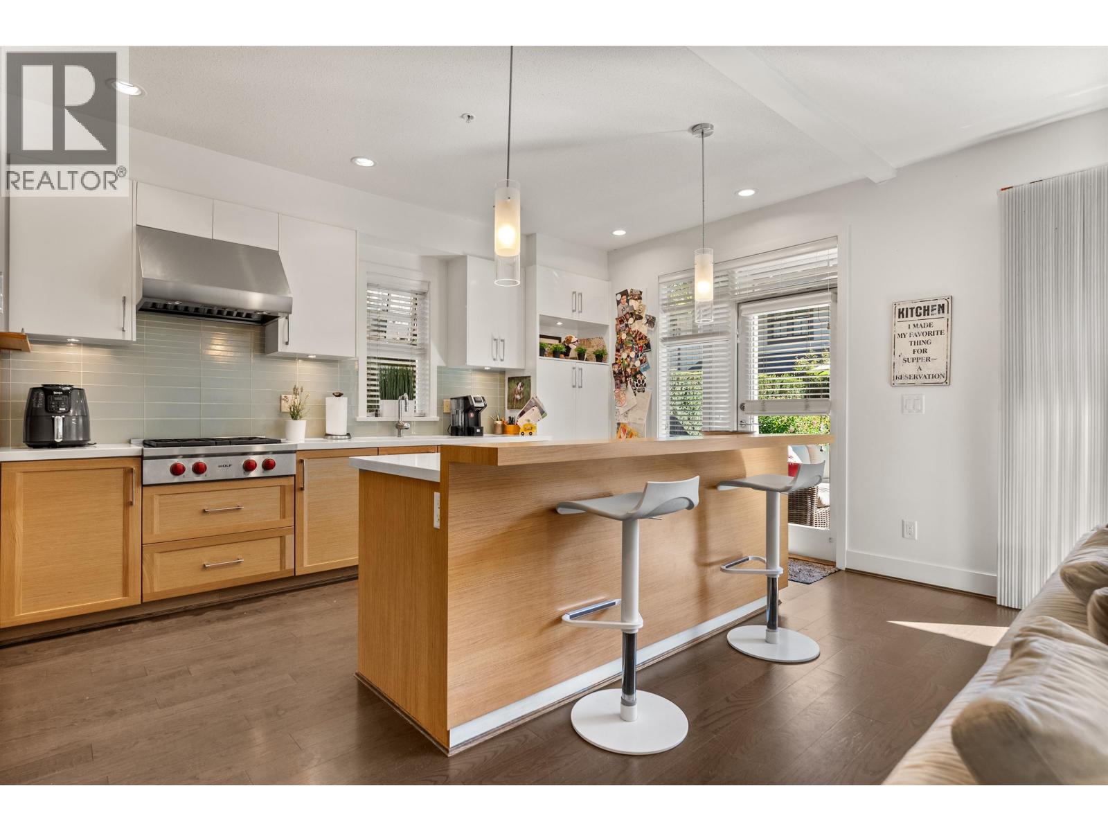 Photo 6 of 41 3639 Aldercrest Drive, North Vancouver BC