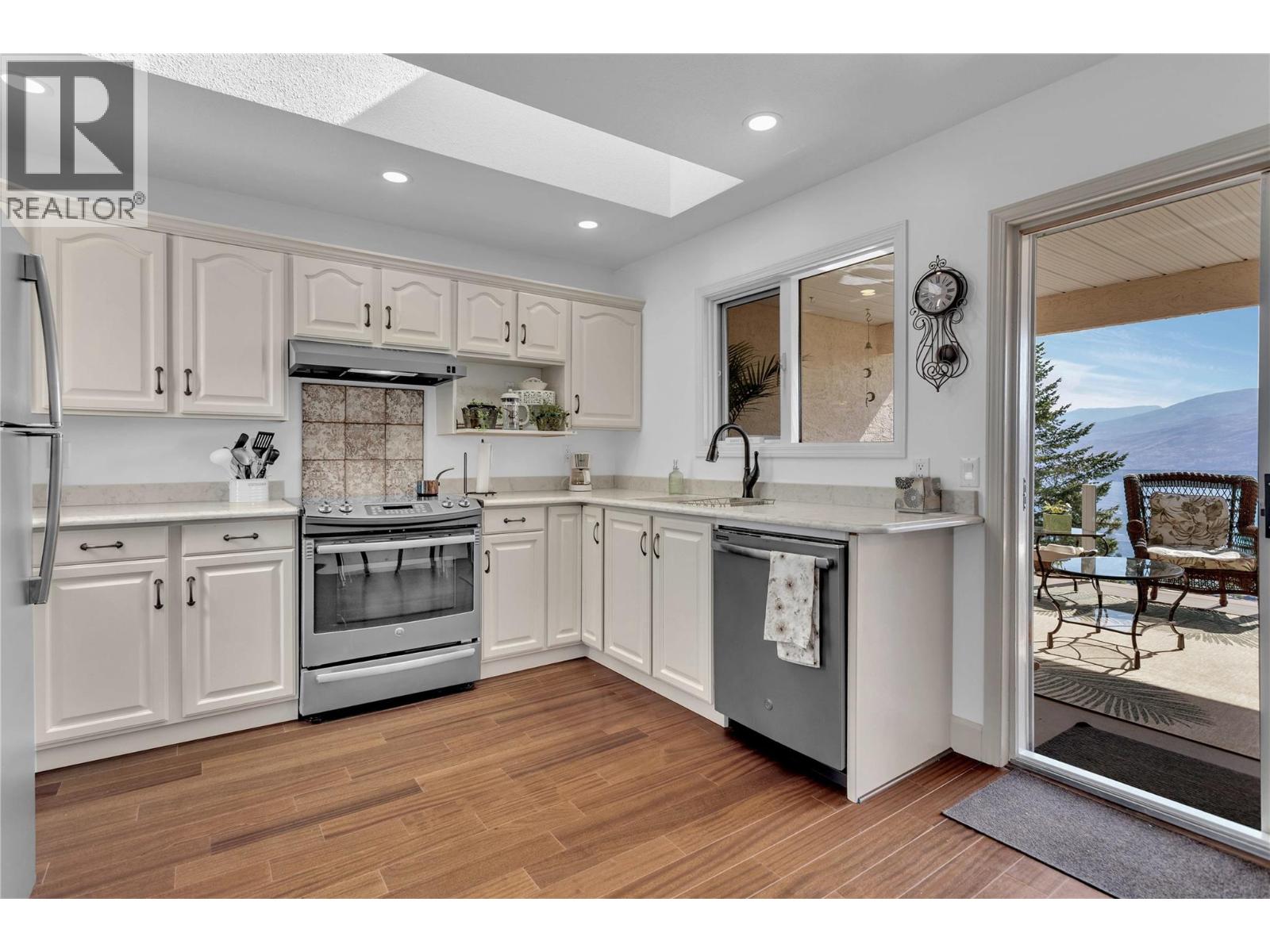 203 4450 Ponderosa Drive, Peachland