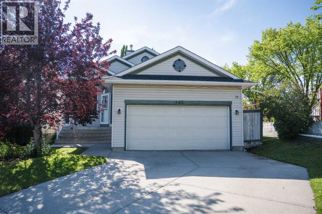 Photo 2 of 445 Rocky Ridge Bay Nw, Calgary AB