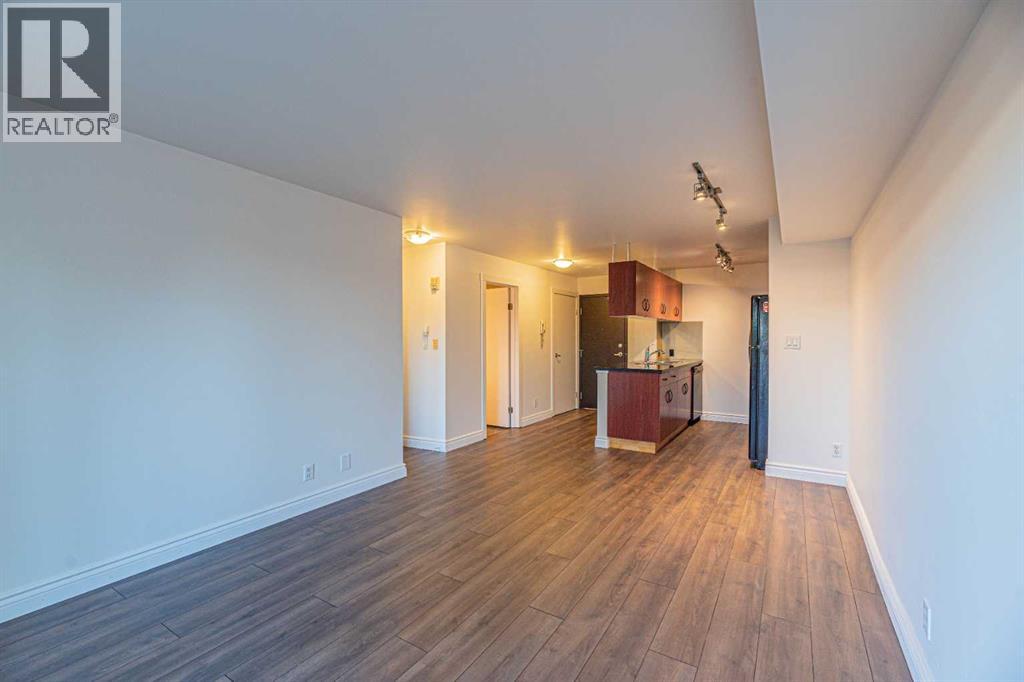 Photo 16 of 204 2221 14 Street Sw, Calgary AB