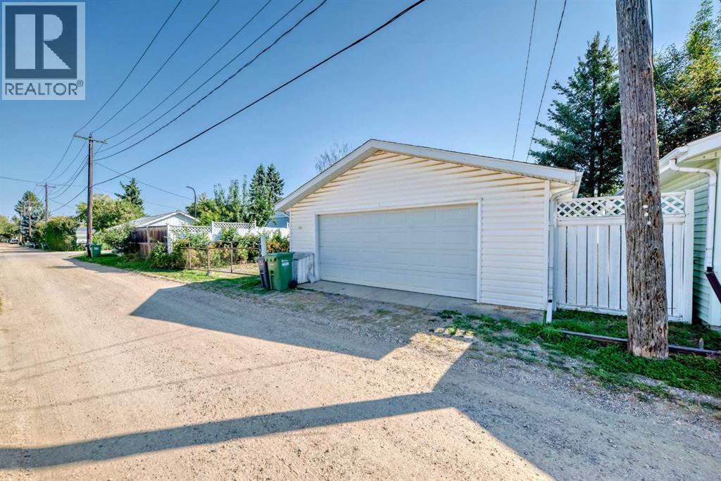 Photo 34 of 3314 44 A Avenue, Red Deer AB