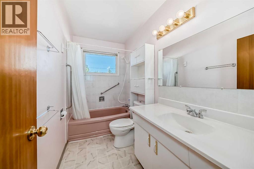 Photo 20 of 3314 44 A Avenue, Red Deer AB
