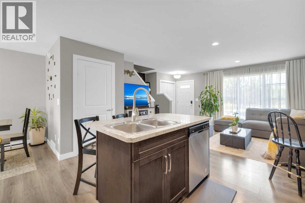 Photo 16 of 2 Hawthorn Place N, Sylvan Lake AB