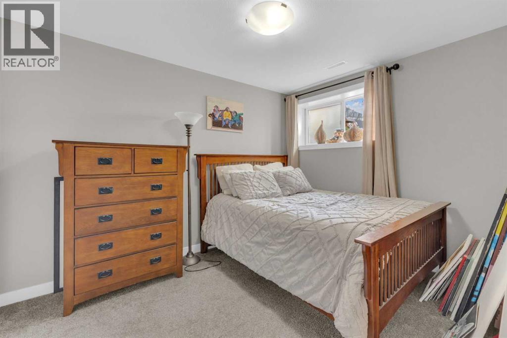 Photo 33 of 2 Hawthorn Place N, Sylvan Lake AB