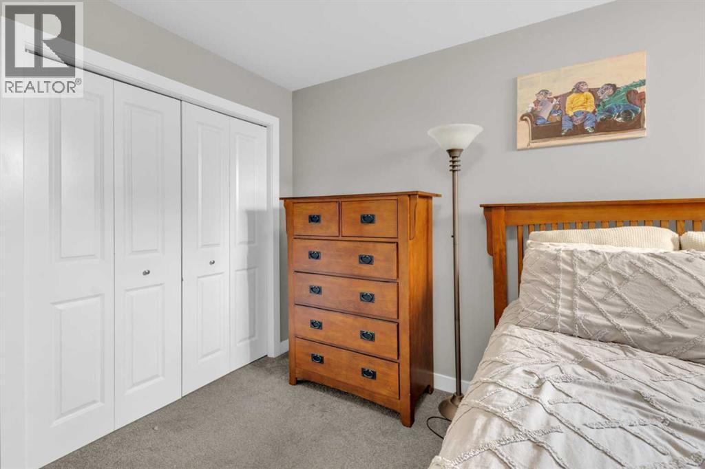 Photo 34 of 2 Hawthorn Place N, Sylvan Lake AB