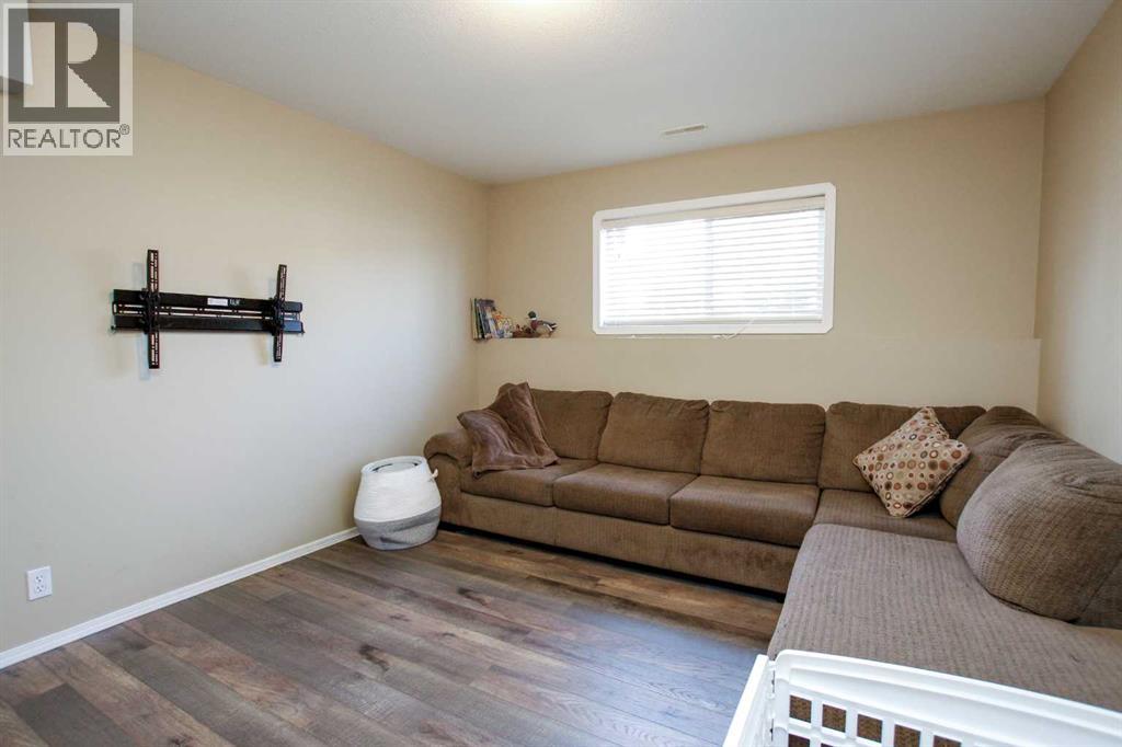Photo 24 of 13 Kenny Close, Red Deer AB